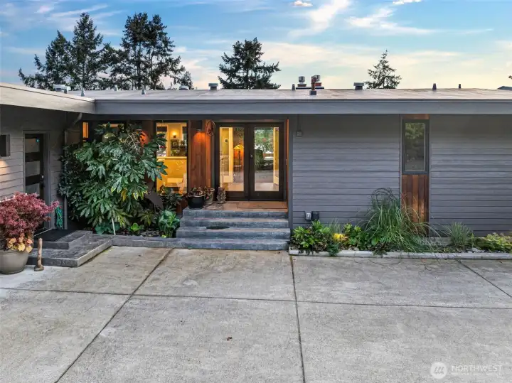 This home has a delightful floor plan and emcompasses sophistication and thoughtful touches throughout.