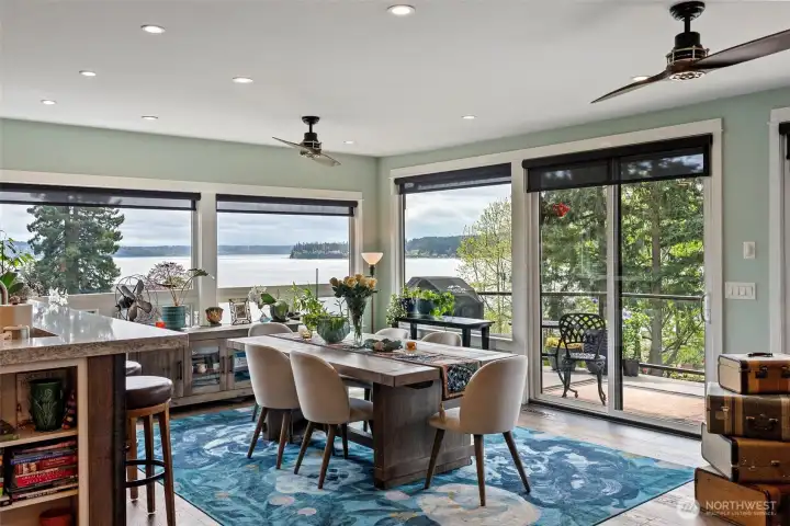 The dining room is a great size where there is plenty of room for a large crowd, especially with the eating bar, where there is room for a least four barstools. The ever-changing views allow for great conversation and enjoyment.