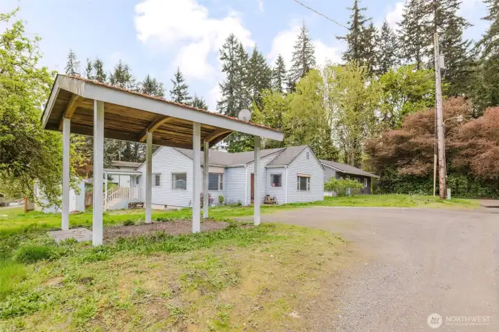 Nice covered area for car or boat.