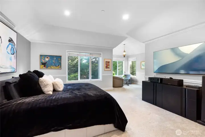 Elegant and tranquil retreat with generous proportions and a versatile lounge space.
