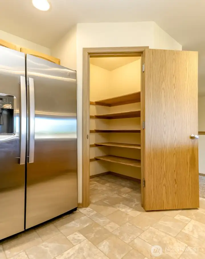 Walk in pantry Walk in pantry
