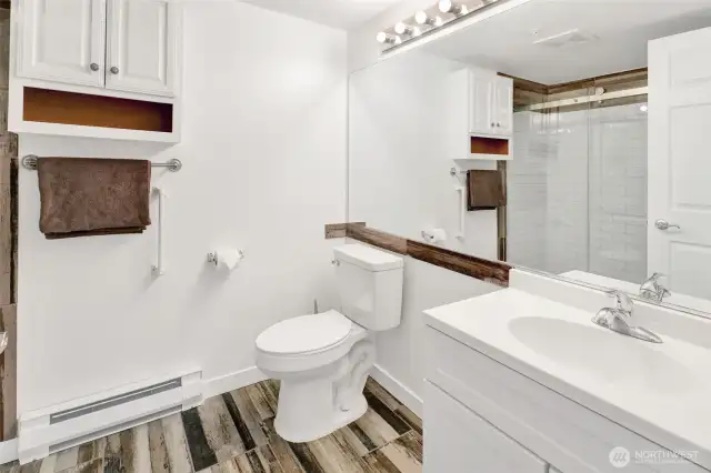 Updated 2nd 3/4 Bathroom, walk in shower.