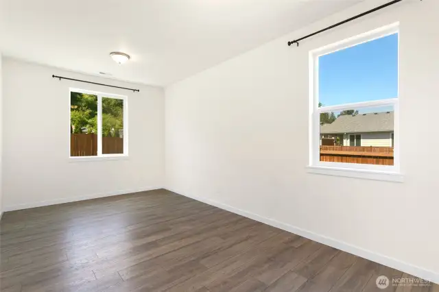 Office/Bonus Room Main Floor