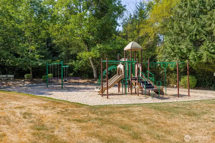 Plenty of activities nearby in The Highlands. This unit has rights to all the amenities in The Highlands.