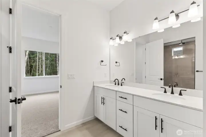 ***Actual Home *** Double vanity Primary Bath with lots of storage