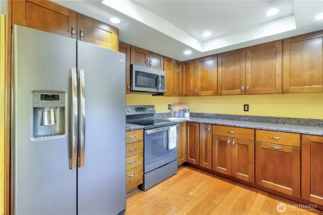 Ample counter and cabinet space.