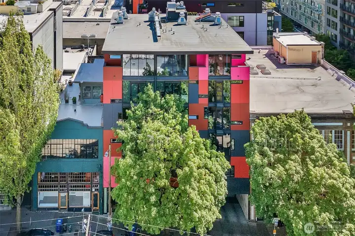 Designed by famed architect, Tom Kundig, 1111 East Pike adds a colorful, modern and unique flair to Capitol Hill.