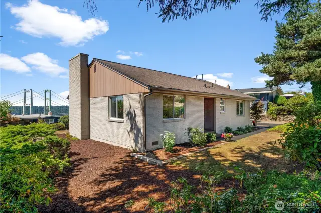 Well Maintained Landscape to Frame a Breathtaking view
