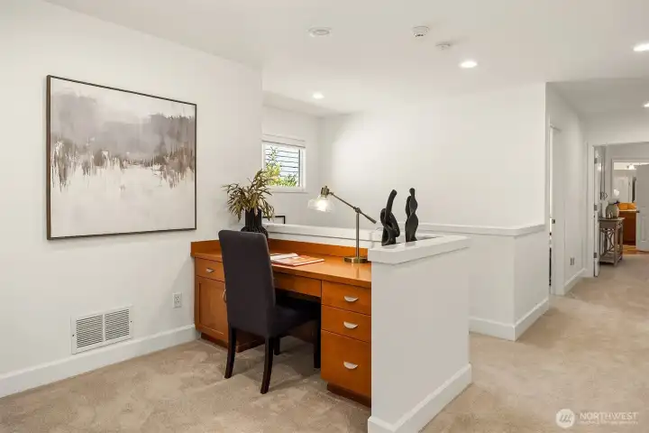 Upper Level Pocket Office