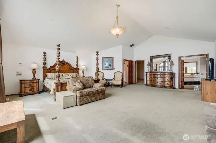 Master suite with oversized walk-in closet and 5 piece bath.