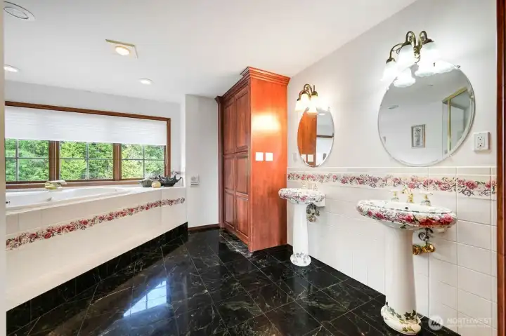 Master bath with with jetted soaking tub.