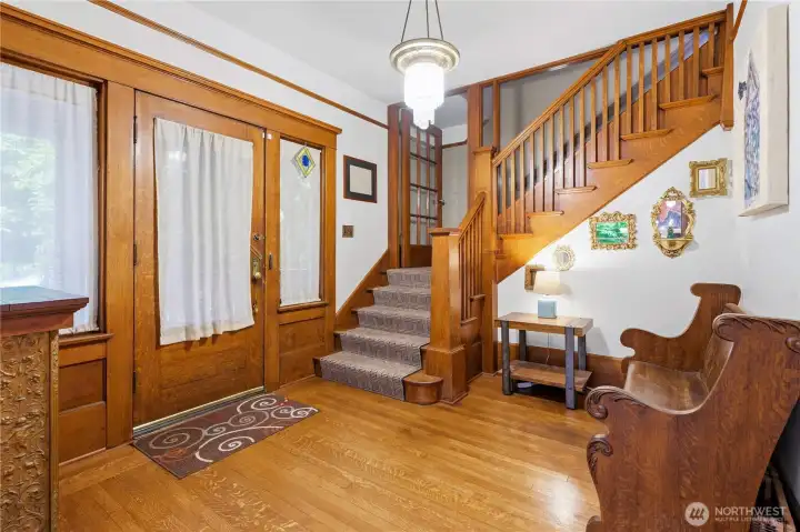 Entry / Foyer