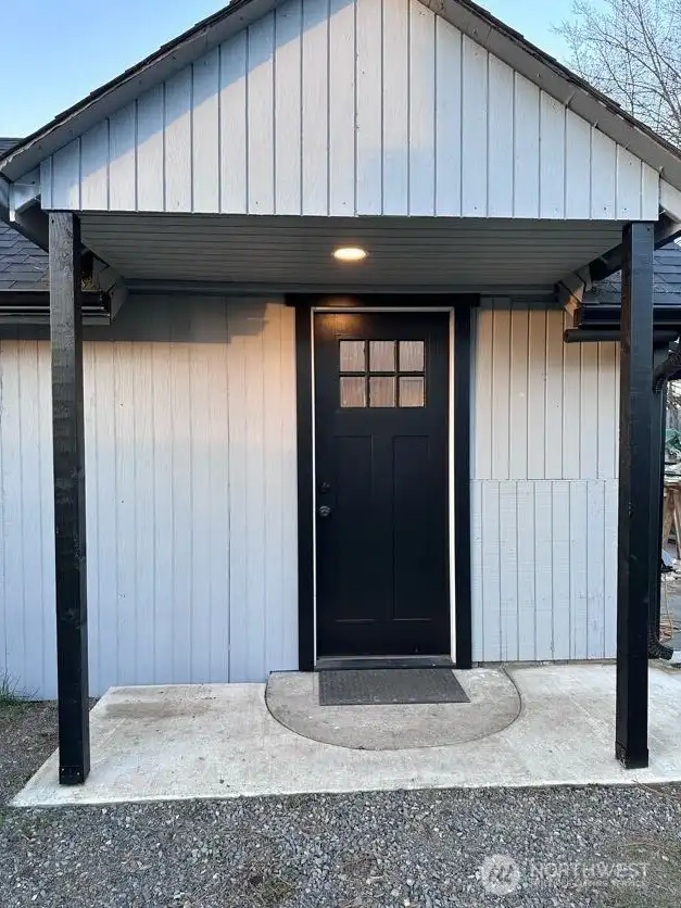 Unit B Front Entrance