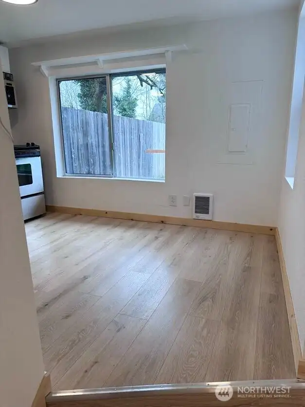 Unit B - Kitchen Nook