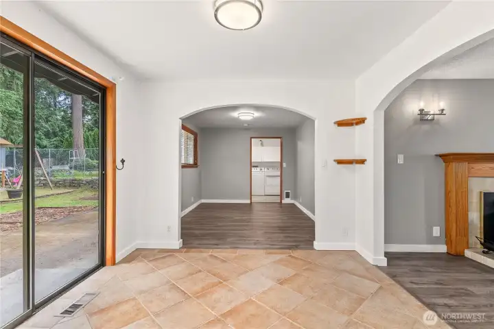 Bonus room. Possible dining room or family room.