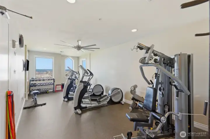 Top Floor Gym with Views! Top Floor Gym with Views!
