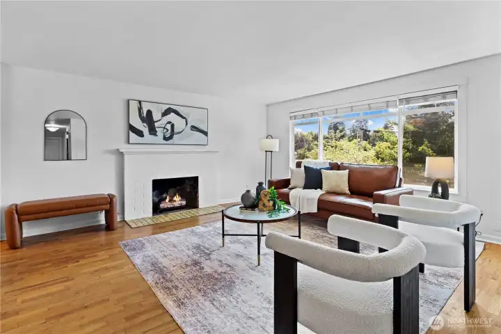 Spacious and bright living room Spacious and bright living room