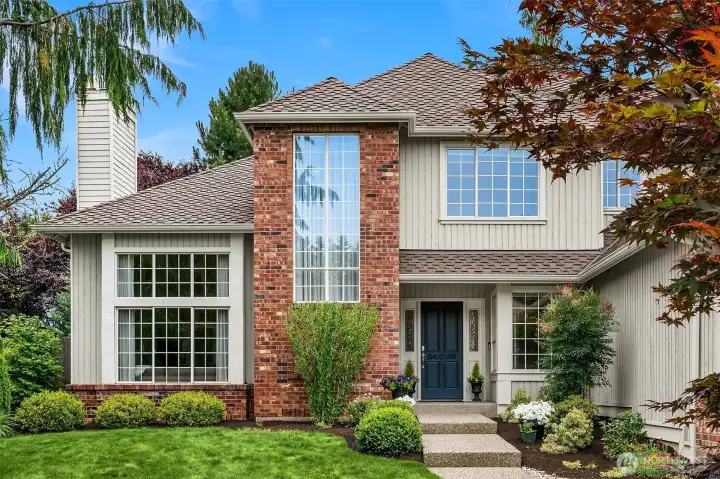 Woodinville Wine Country Home ~ Located Walking Distance to Woodinville High School
