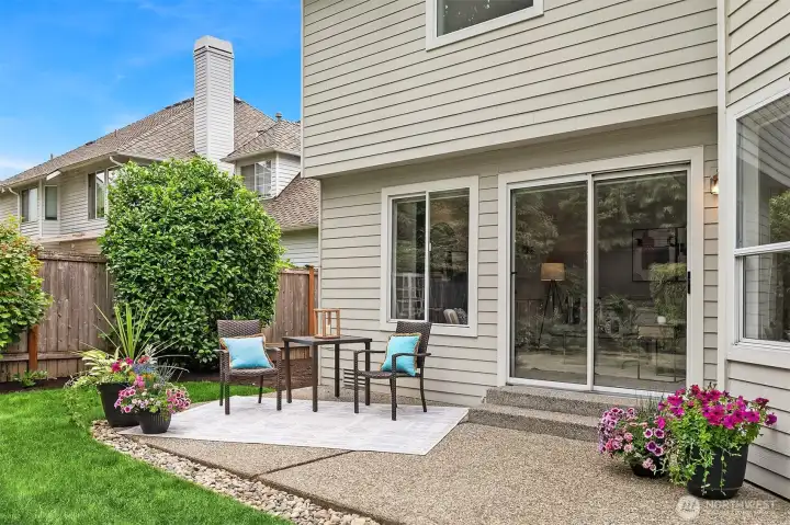 Backyard Patio - Private Fully Fenced