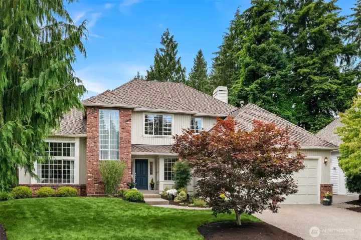 Woodinville 2 Story Home with New Presidential Roof