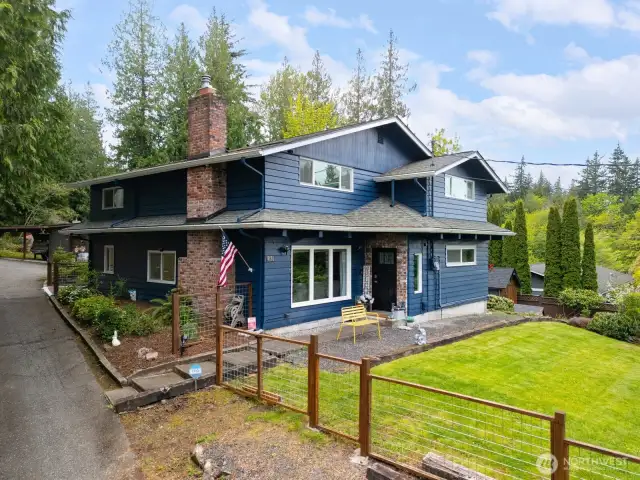 Welcome to 4130 Lakeway Drive! This home is setback and elevated from the street on a very private parcel. The front yard is fully fenced.