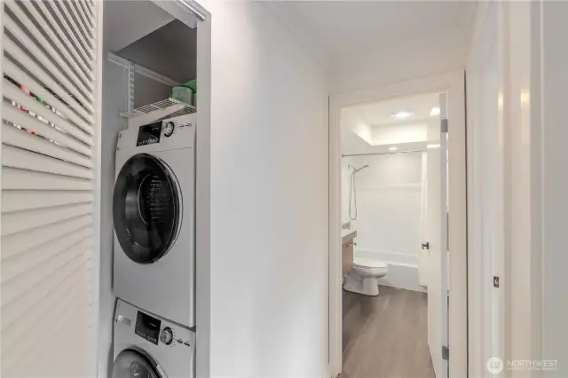In-unit washer/dryer