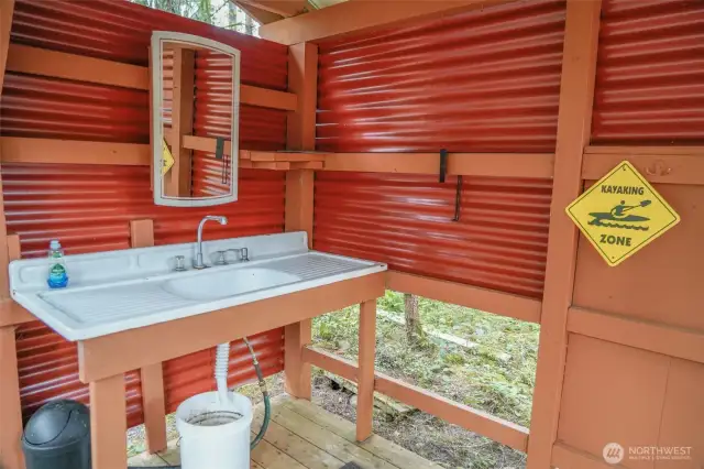 Outdoor sink