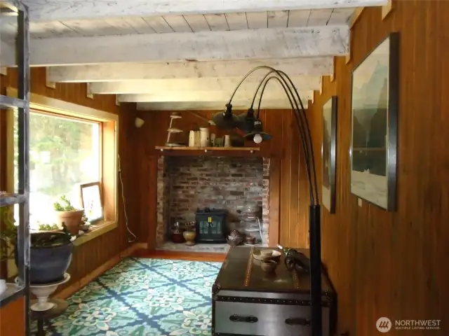 Cozy bonus room