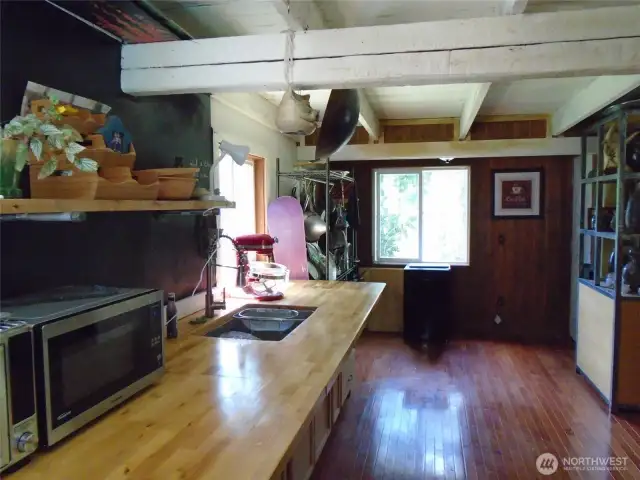 Harwood floors in bonus room