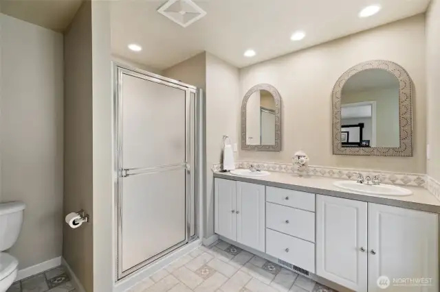 Primary Bath is En-Suite