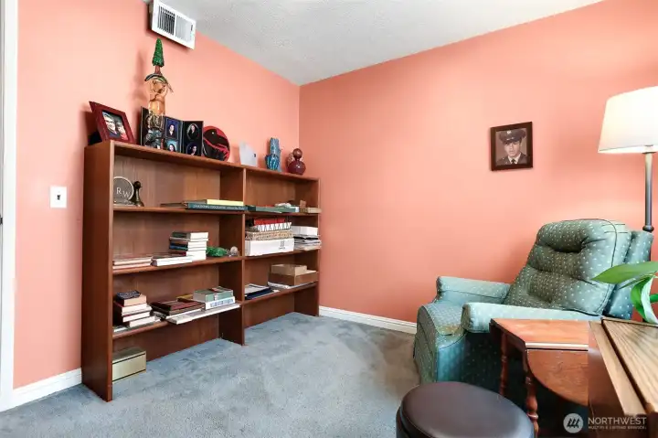Middle bedroom
