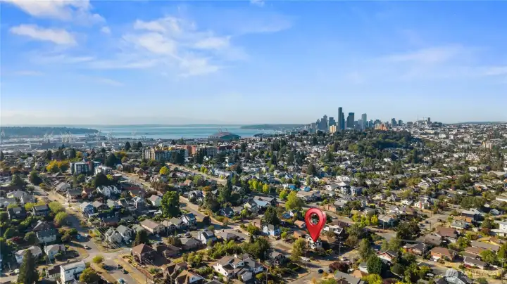 Close to some of the city's best restaurants & parks!