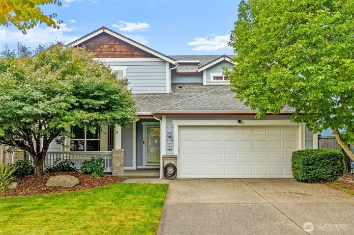 Nicely maintained Rob Rice home in a central Lacey location, close to shopping, restaurants, 2 golf courses and parks. Peace of mind with a one year old roof, and the downstairs laminate floors are brand new.