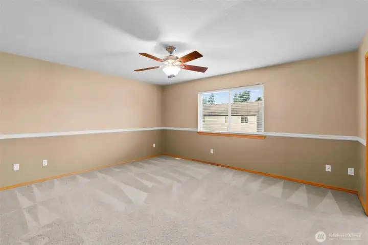 Spacious primary bedroom.