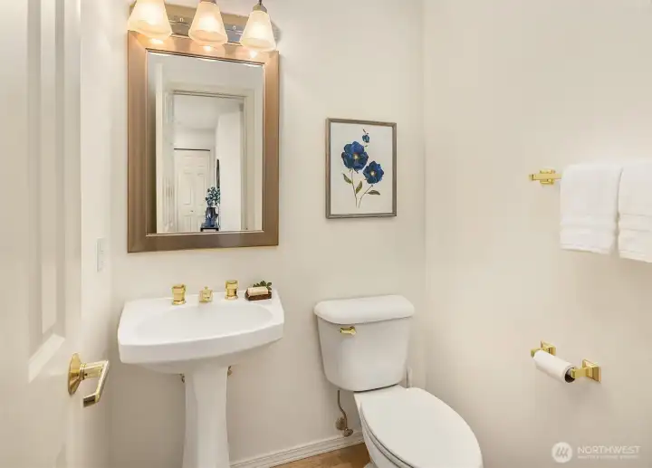 Main floor guest bath