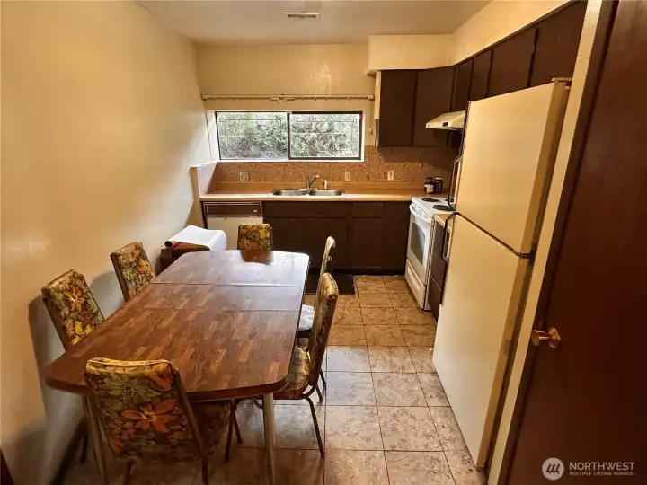 Lower level kitchen.