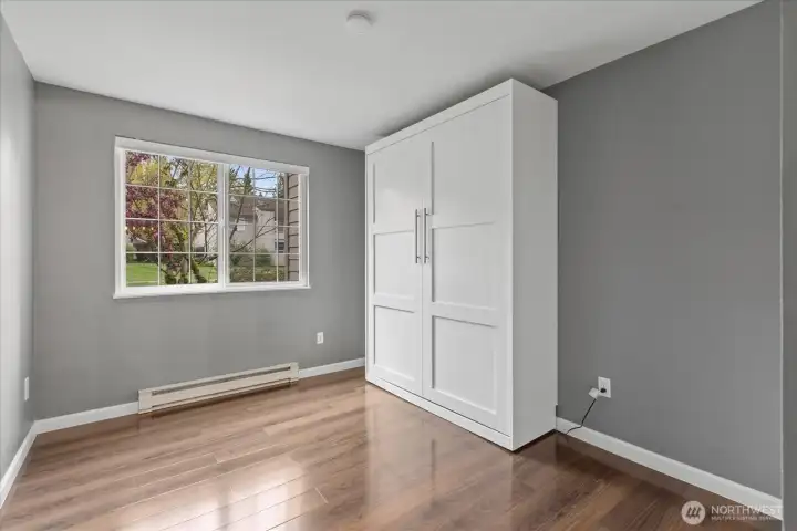 Full size murphy bed stays