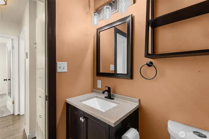 Updated full bathroom