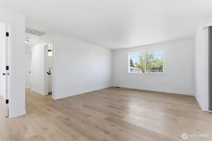 Spacious living room