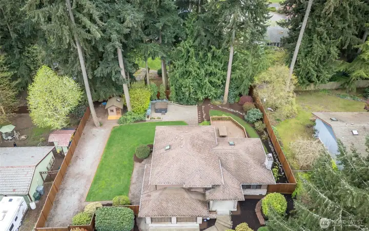 Lovely neighborhood with natural greenbelt and mature landscape.