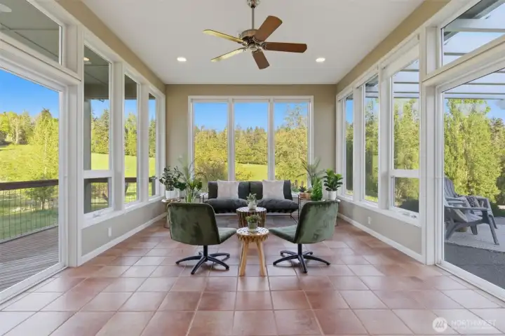 Sunroom w/ AC & Heat