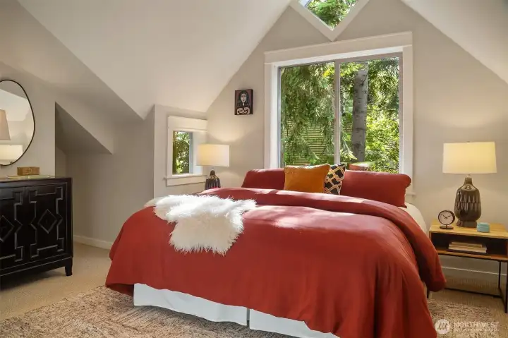 Romantic lines, no cookie cutter boxes or wasted space here. Built to last in a solid gold neighborhood. Romantic lines, no cookie cutter boxes or wasted space here. Built to last in a solid gold neighborhood.