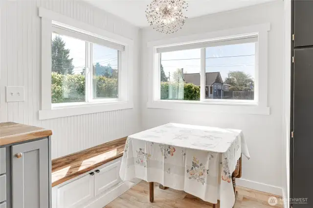 eating nook in kitchen