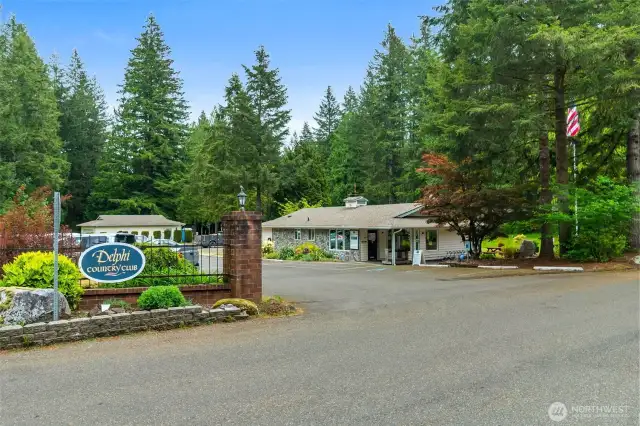 Entrance into the Delphi Country Club
