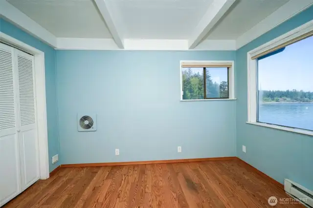 Guest Bedroom.