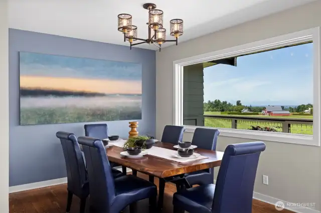 Dining area off the ktichen