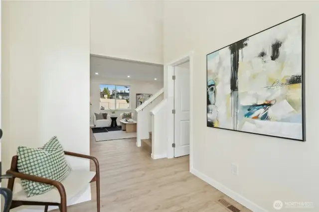 Roomey entrance with a good sized coat closet
