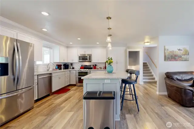 Kitchen with Breakfast Bar