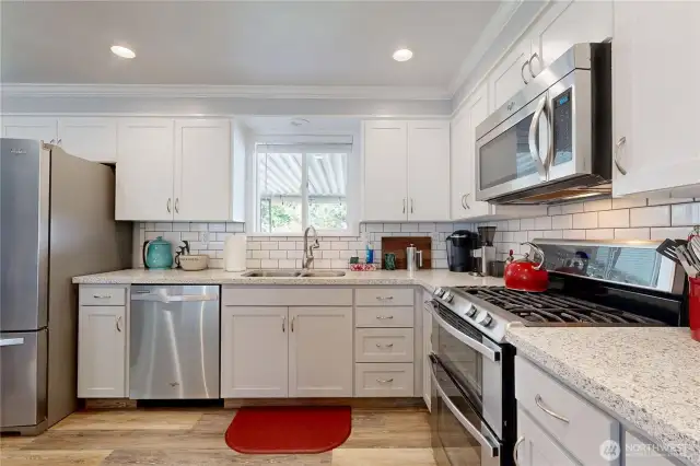 Refrigerator, Dishwasher, Micro-hood, Double Oven, Gas stovetop