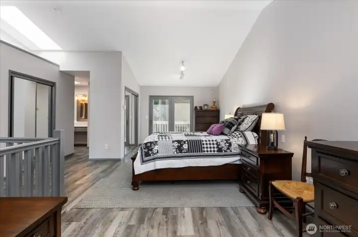 Upstairs primary bedroom
